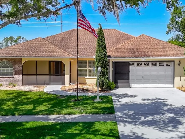 6645 Northlake Dr, Zephyrhills, FL 33542