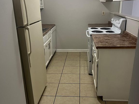 5th image of 4894 Northdale Dr