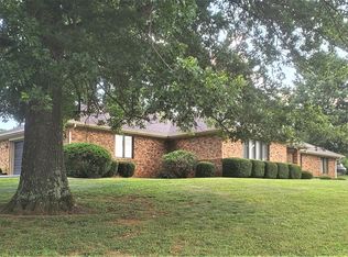 2124 Sunday Dr, Somerset, KY 42503