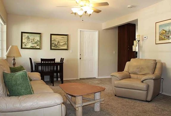 4th image of 1260 Thomas Dr #1B