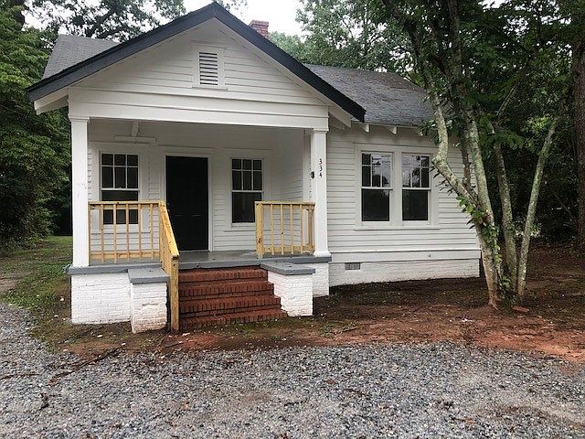 Exterior front_08222022