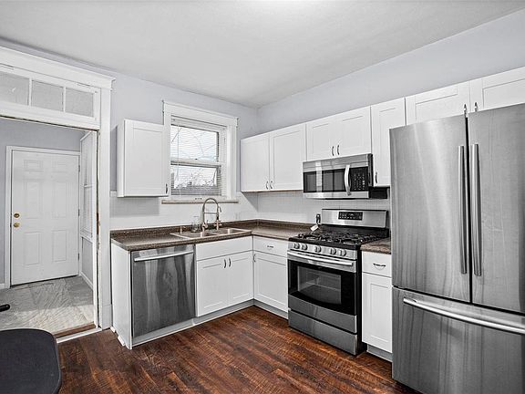 5th image of 4305 S 38th St
