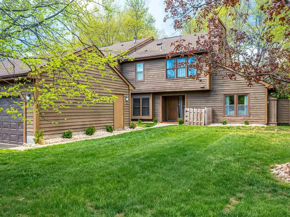 138 Oakmont Ct, Edison, NJ 08820