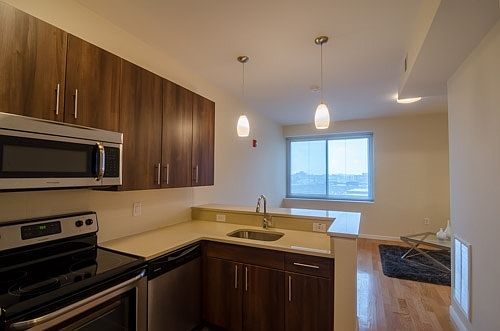 2nd image of 100 Newkirk St APT 3F