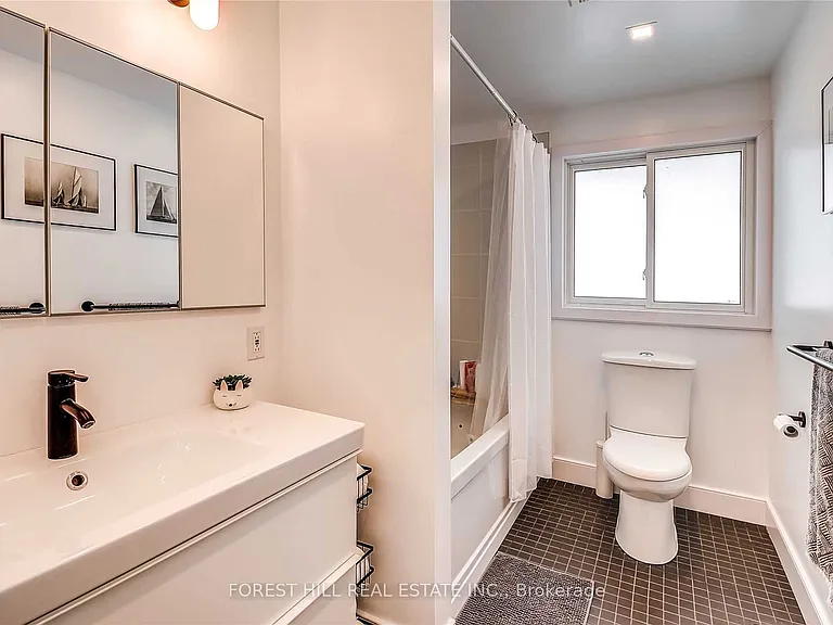 3 Shakespeare Dr — Photo 10