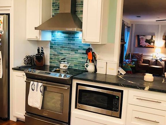 4th image of 7141 Corsica Dr