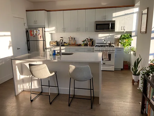 Rented by Parkway CRG Ltd. | media 17