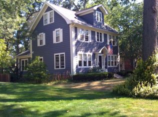 16 Kenberton Dr, Pleasant Ridge, MI 48069