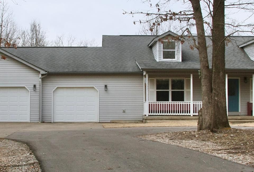 Situated on 13 acres of woods and located only 3 miles from the FLW front gate, this home's location is hard to beat.