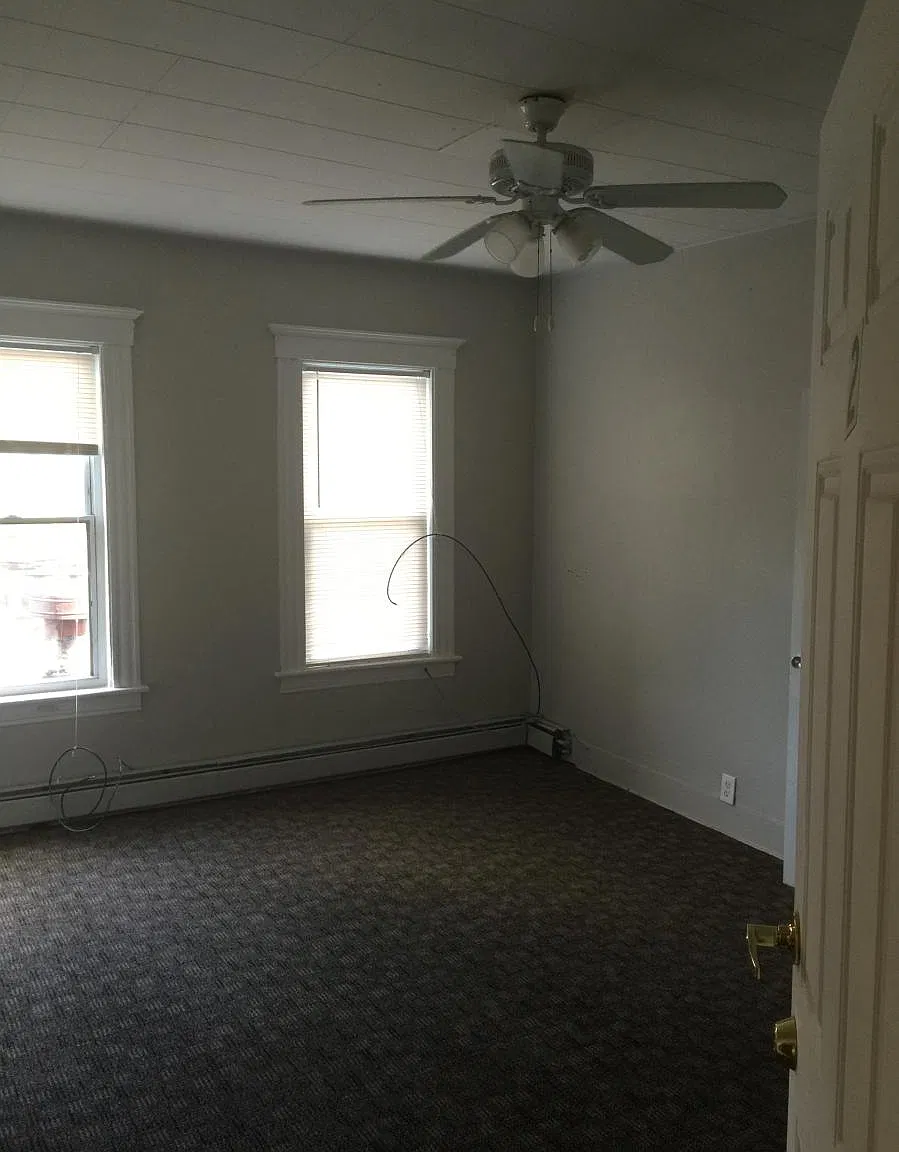 709 Stanley Street — Photo 4