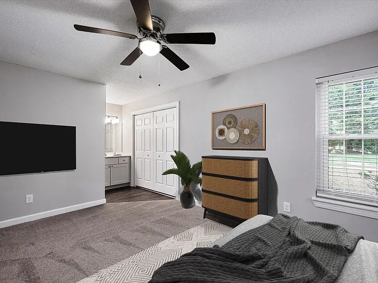 North Forest Apartments — Photo 12