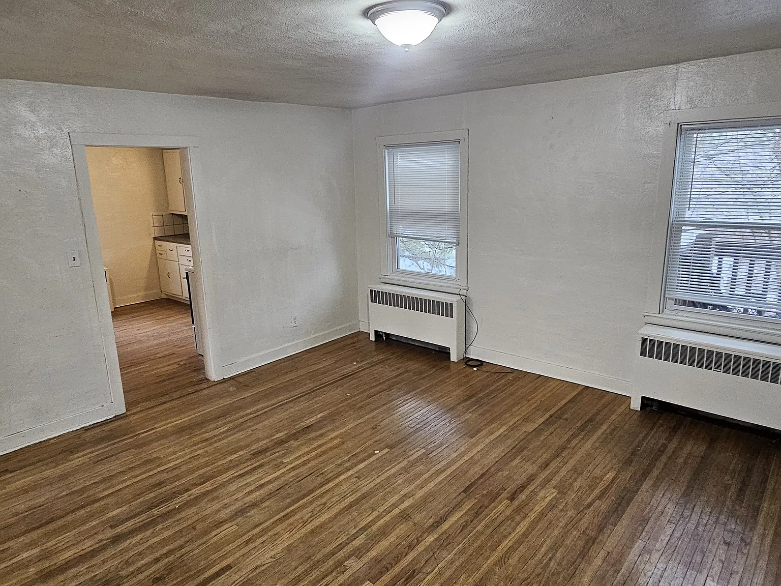 2 Bed 1 Bath — Photo 2