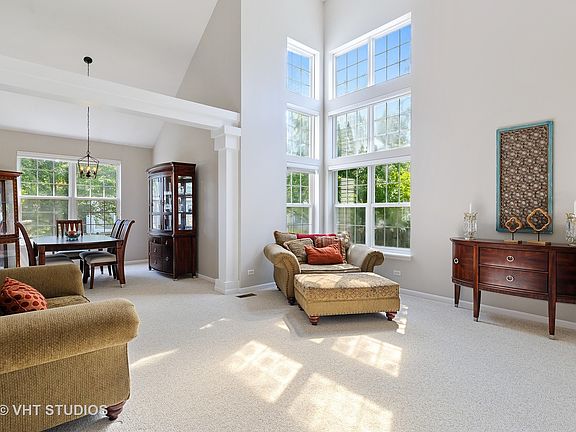 4th image of 777 Oakmeadow Ct