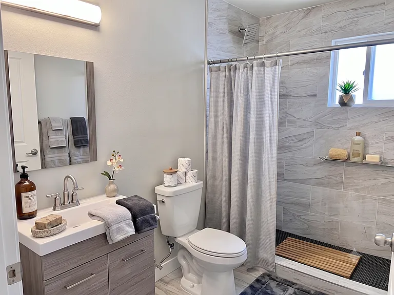 2625 E Turney Ave #1 — Photo 8