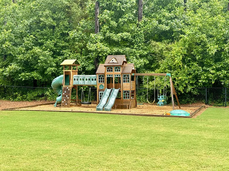 139 Fishers Mill Dr — Photo 8