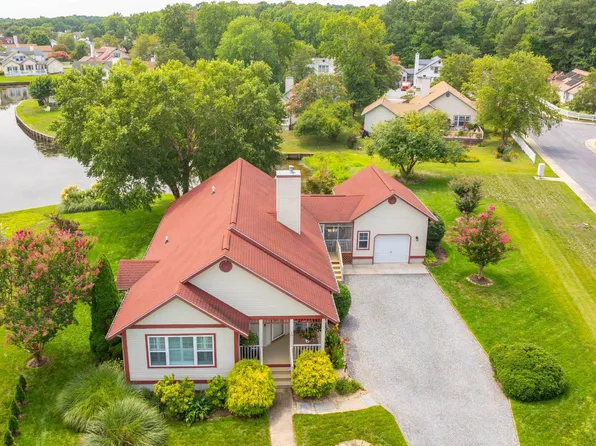 10 Johns Ct, Ocean View, DE 19970