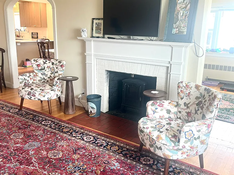 77 Lynn Shore Dr #1 — Photo 22