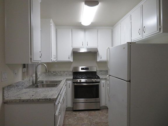 5th image of 418 Richfield Ave
