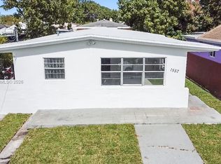 1557 NW 66th St, Miami, FL 33147