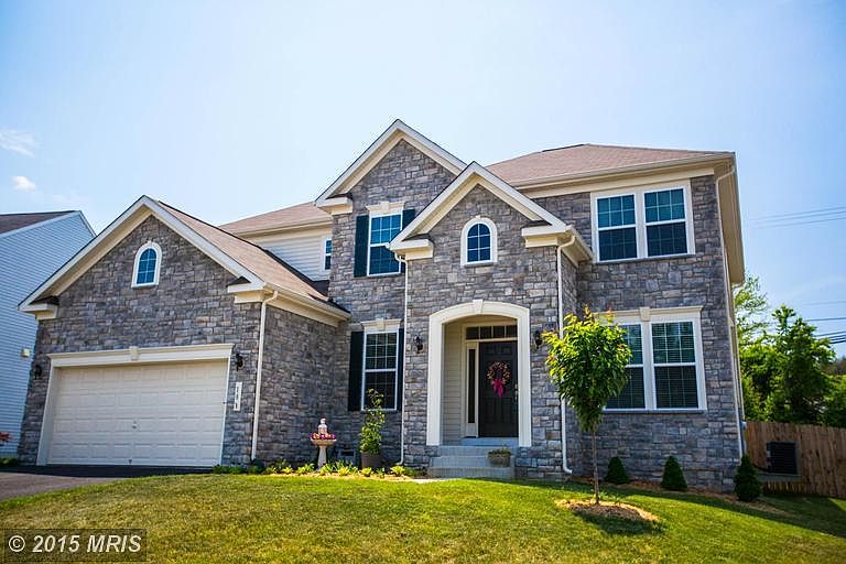 1st image of 18 Iris Ln