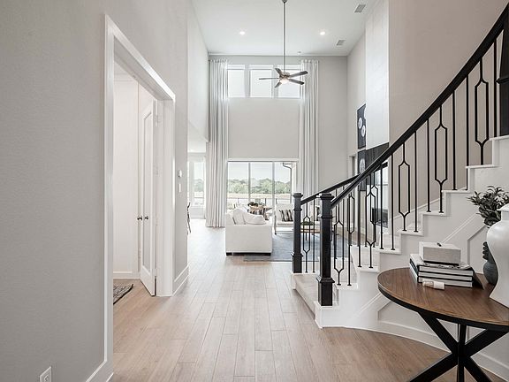 Representative Only Verdin Plan Entry Way