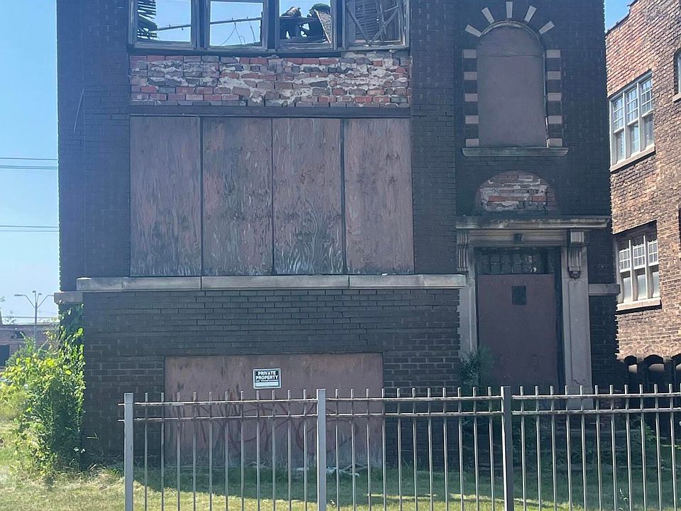 2nd image of 536 Connecticut St