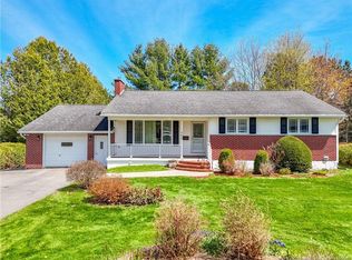 404 Glengarry Pl, Fredericton, NB E3B5Z9