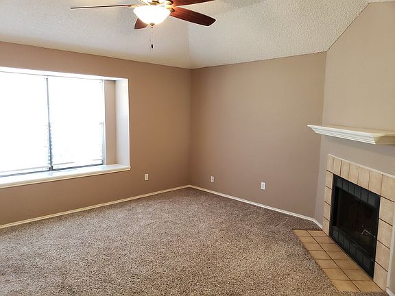 4th image of 109 Glade Shadow Dr