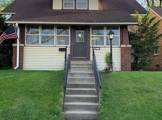 2016 C St SW, Cedar Rapids, IA 52404