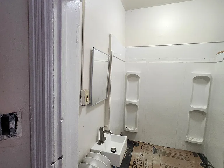 4716 Cedar Ave #2R — Photo 9