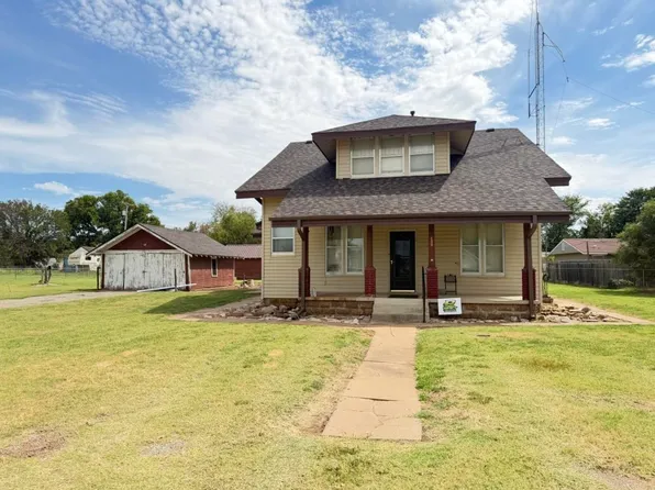 209 E Beech St, Pond Creek, OK 73766