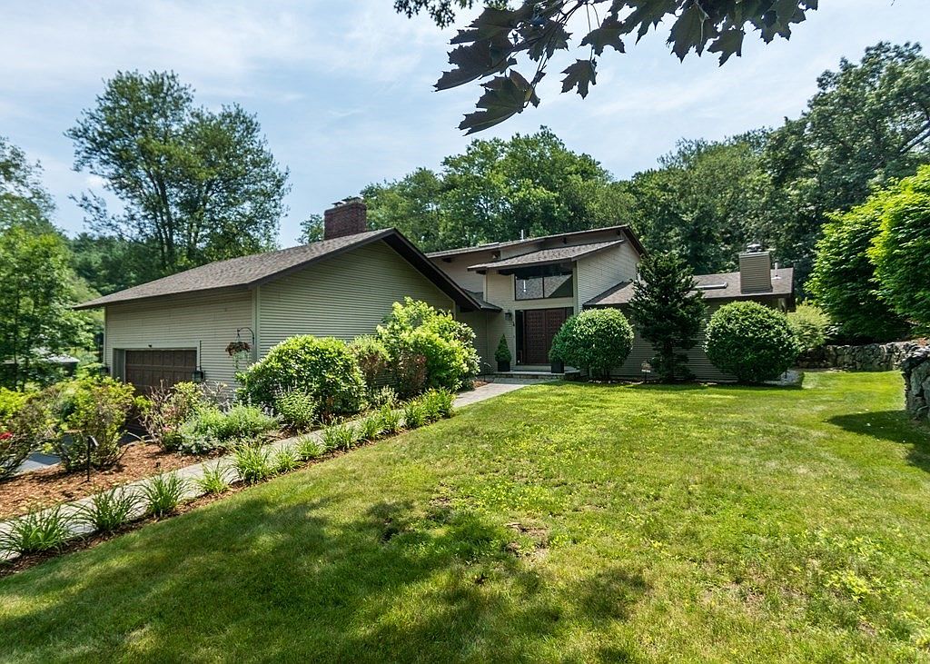 81 Old County Rd, Waltham, MA 02451 MLS 73136500 Zillow