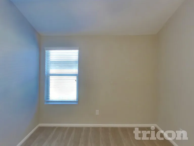 728 Walls Blvd — Photo 12