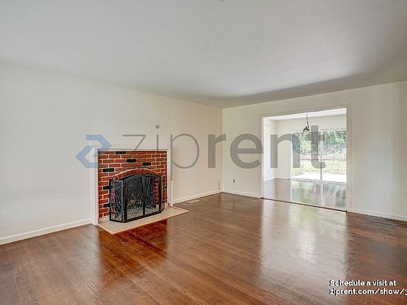 4th image of 3431 Fleetwood Dr
