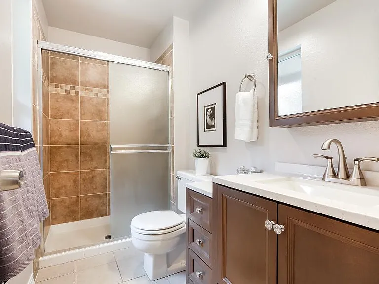 1512 Dayton Ct NE — Photo 9