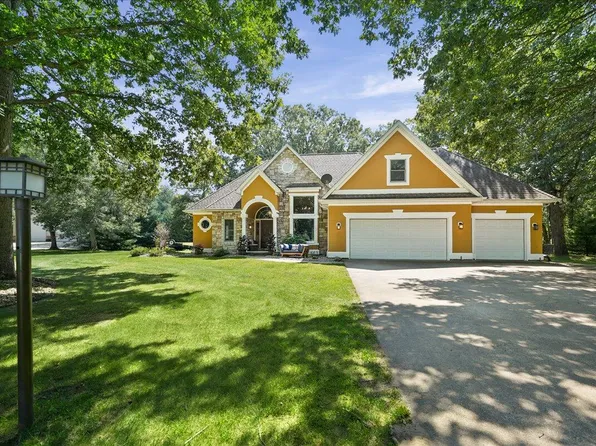 11349 N Oak Ct, Wheatfield, IN 46392
