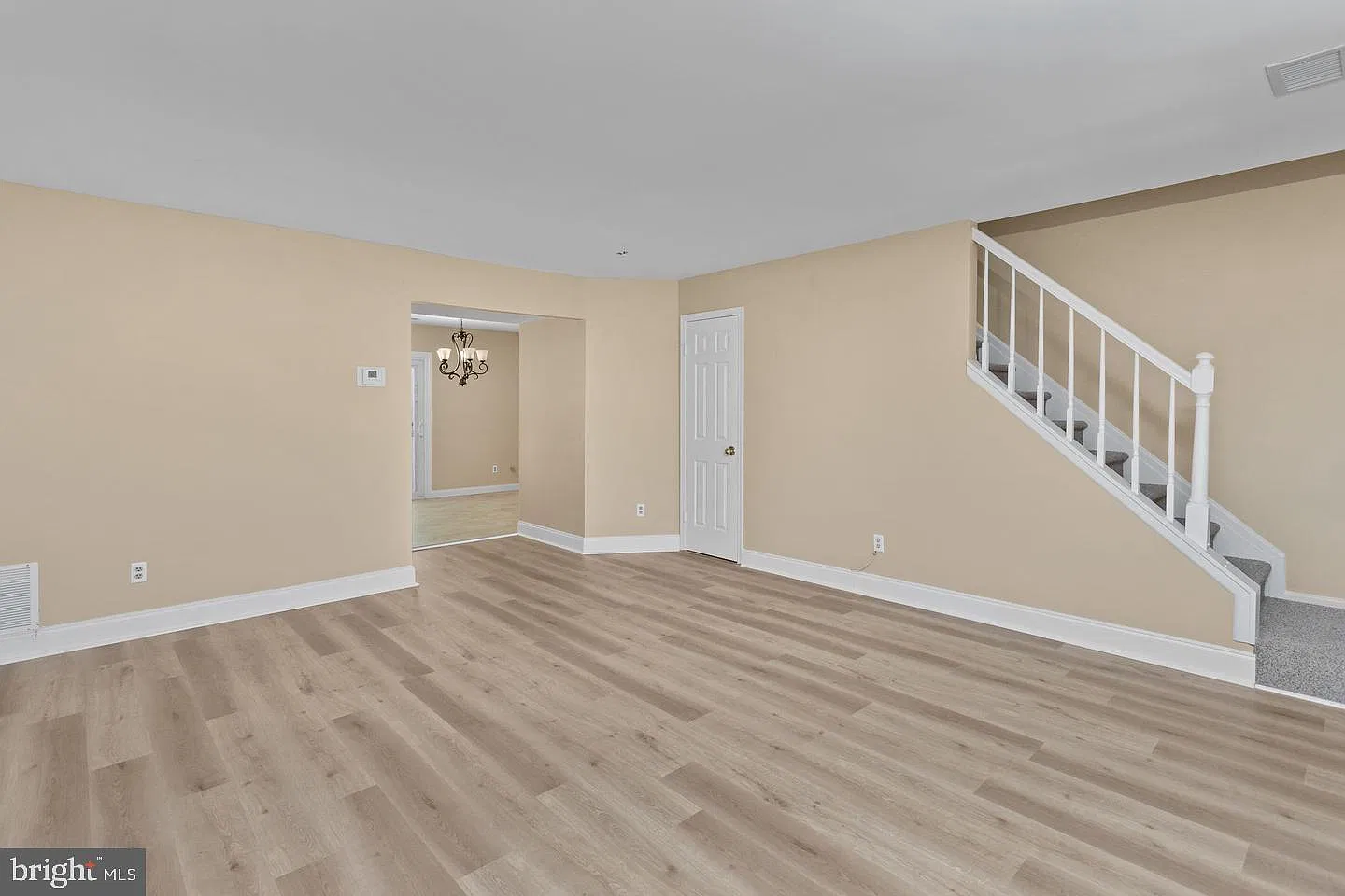 Studio, 1275 sqft, $3,250 — Photo 3