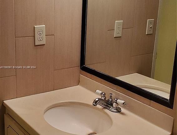 5th image of 7931 Southgate Blvd APT E8