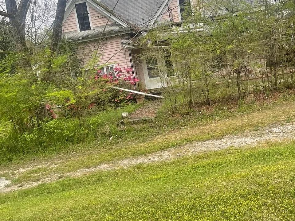 1st image of 233 Railroad St