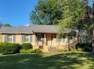 758 Harpeth Knoll Rd, Nashville, TN 37221
