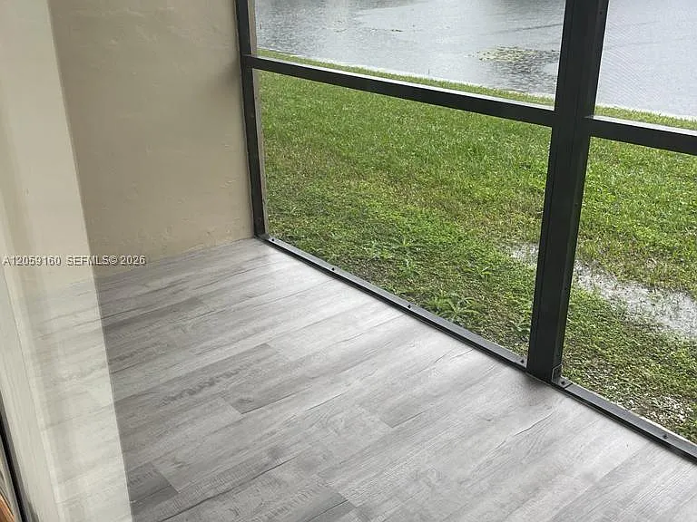 120 Royal Park Dr #2D — Photo 9