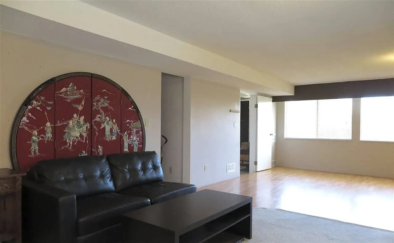 3 bed, 1142 sqft, $2,300 — Photo 3