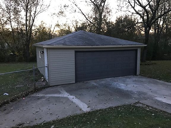 5th image of 23024 Valley Dr