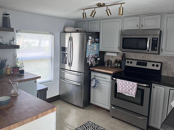 4th image of 5203 NE 16th Ave