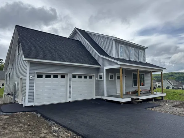 6 Rock Ridge Boulevard, Lebanon, NH 03784