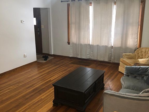 5th image of 271 E Linwood Ave