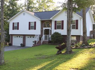 1005 Grape Rough Rd, Oneida, TN 37841