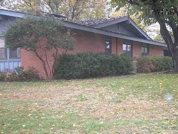 Home for Sale in Wichita Falls, TX $179,000