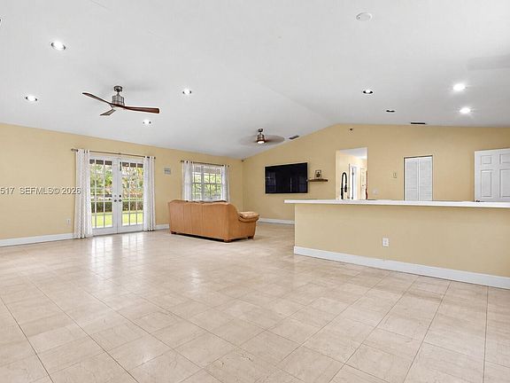 4th image of 15221 SW 158th St