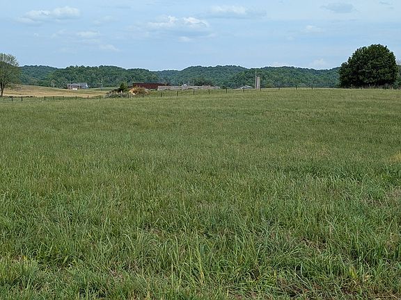 2nd image of 5 Rivertown Rd